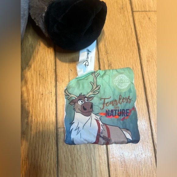 DISNEY SCENTSY BUDDY SVEN REINDEER FROZEN MOVIE WITH SCENT PACKET - Picture 8 of 8